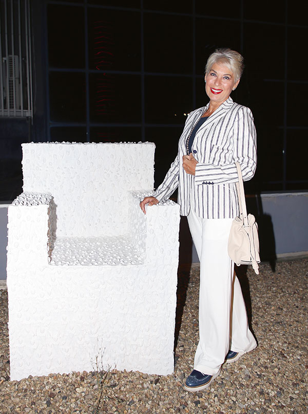 Gençlerin heykelleri terasa çıktı