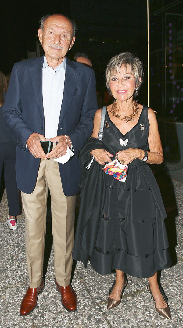 Gençlerin heykelleri terasa çıktı