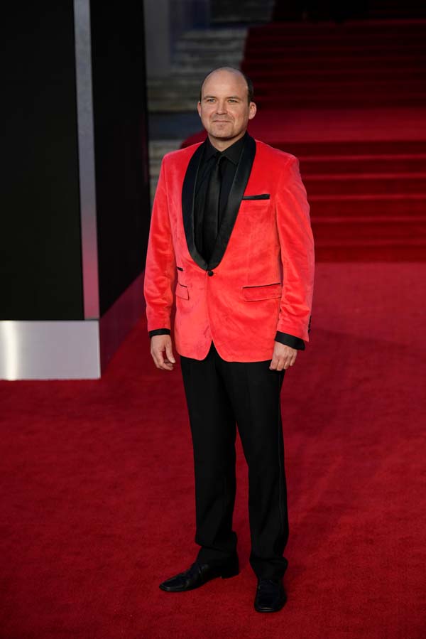 Yeni James Bond filminin galasına kraliyet ailesi de katıldı