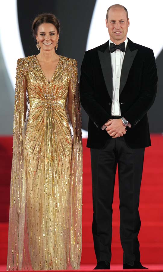 Yeni James Bond filminin galasına kraliyet ailesi de katıldı