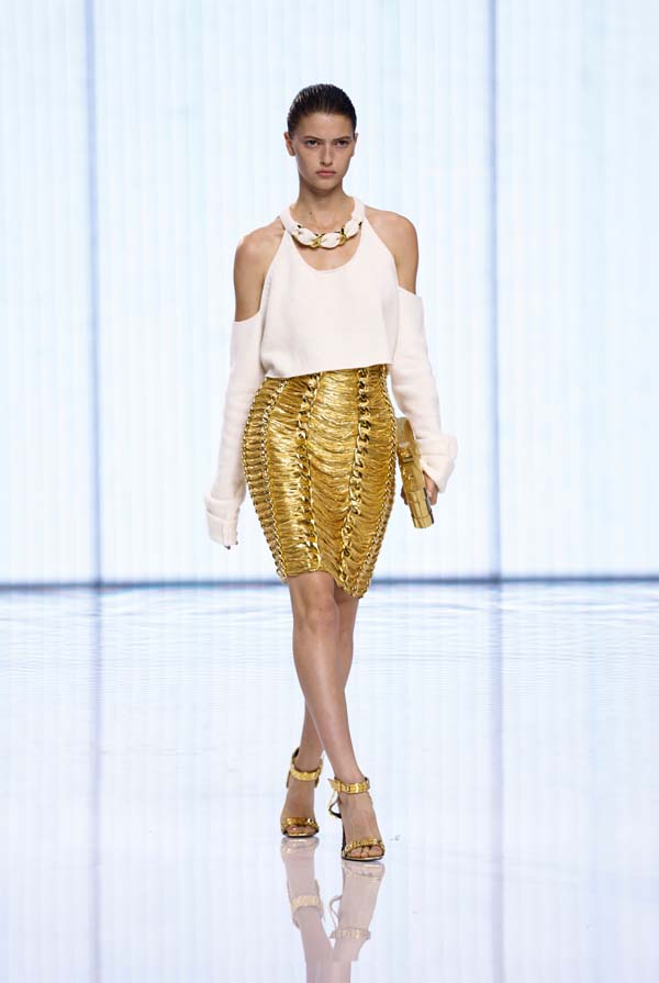 Balmain SS 2022 defilesi