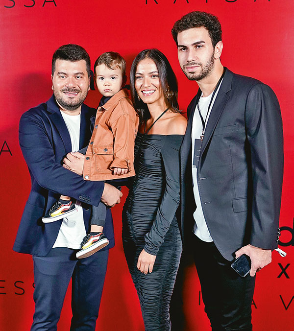 90'lı yılların ışıltısını günümüze taşıdılar