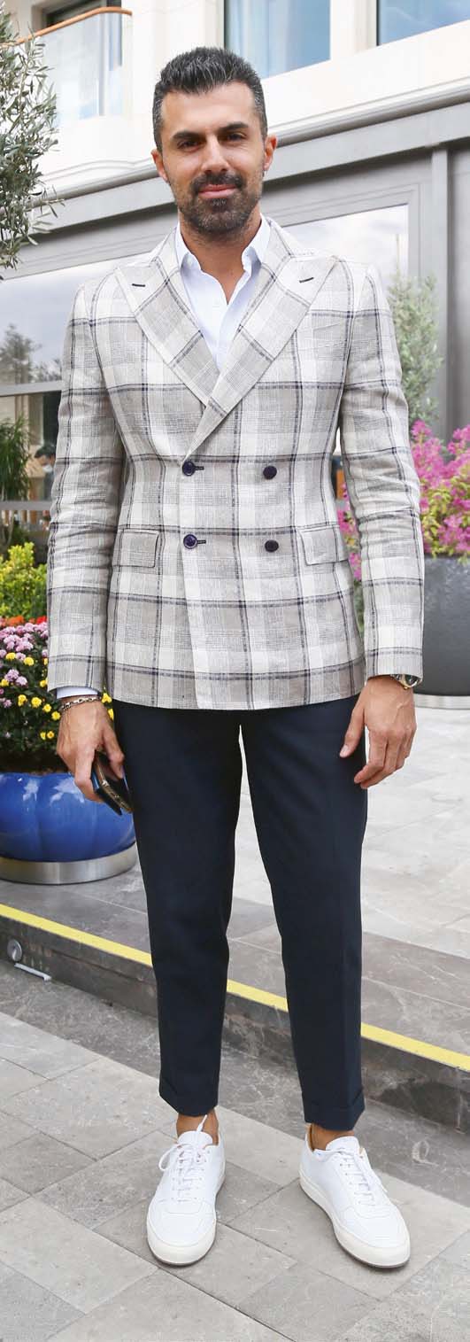 Yeni koleksiyona sıra dışı tanıtım