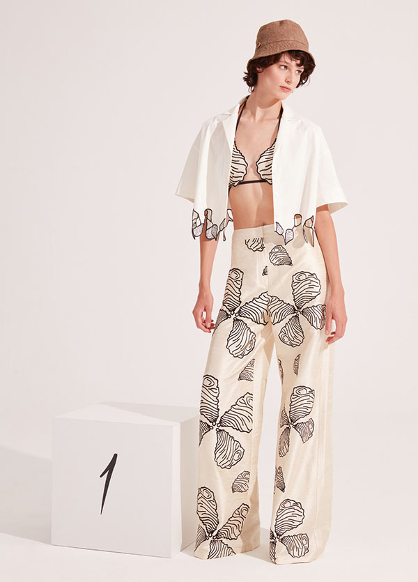 2022 yazı renkli geçecek