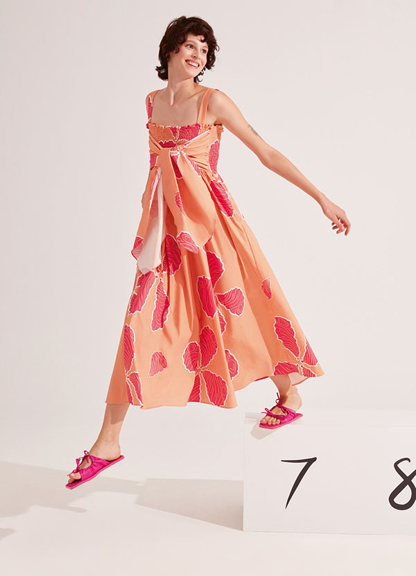 2022 yazı renkli geçecek