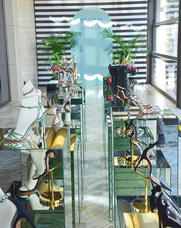 Yeni koleksiyonu tasarımcısından dinlediler