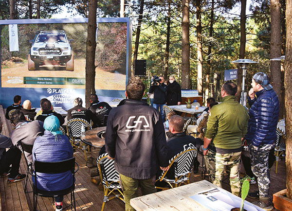 Ünlü isimler şehrin kalbindeki offroad heyecanına ortak oldu