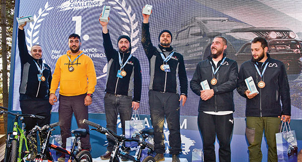 Ünlü isimler şehrin kalbindeki offroad heyecanına ortak oldu