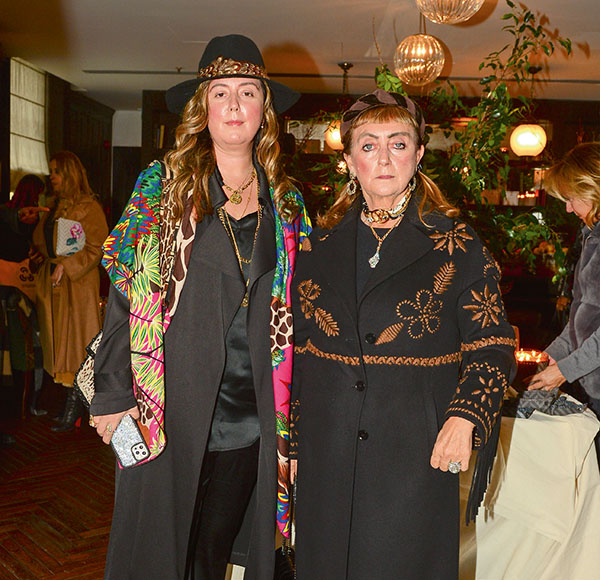 Koleksiyona yeni tasarımlar ekledi