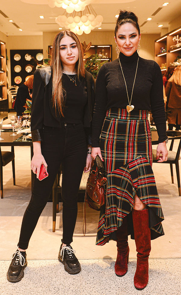 Mağazada yeni yıl daveti