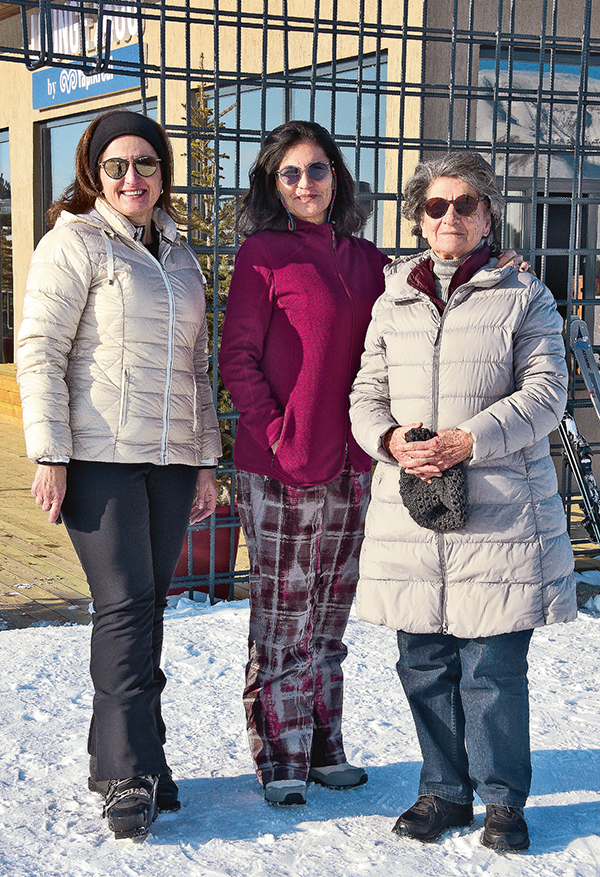 Ünlüler zirvede tatilin keyfini çıkardı