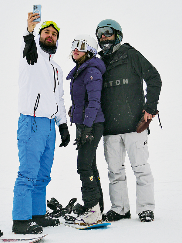 Ünlüler zirvede tatilin keyfini çıkardı