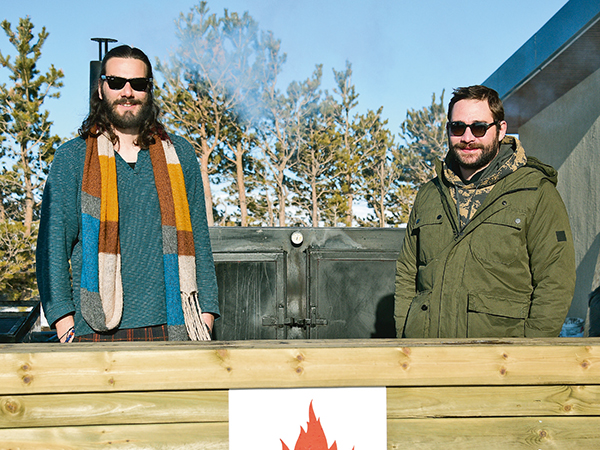 Ünlüler zirvede tatilin keyfini çıkardı