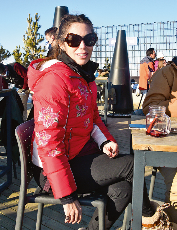 Ünlüler zirvede tatilin keyfini çıkardı