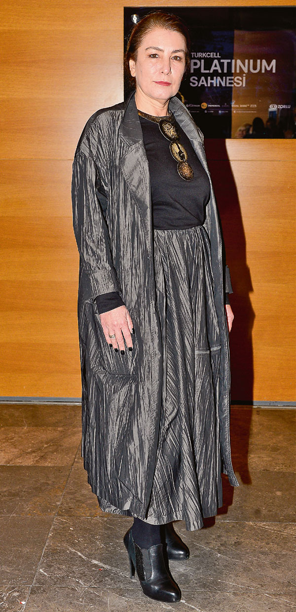 Dernek yararına özel gösterim