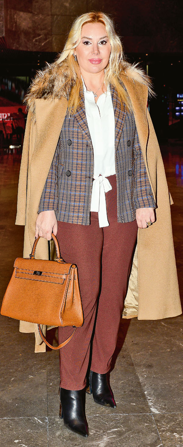 Dernek yararına özel gösterim