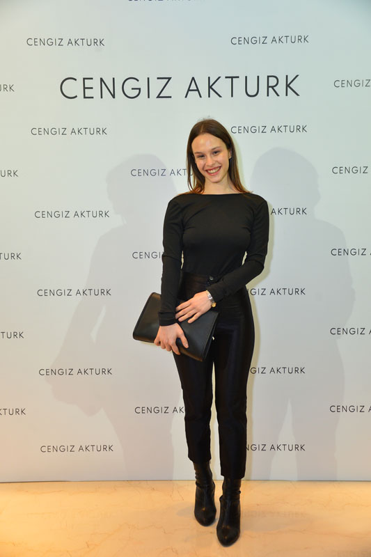 Cengiz Aktürk defilesi Cihan Nacar imzasıyla gerçekleşti