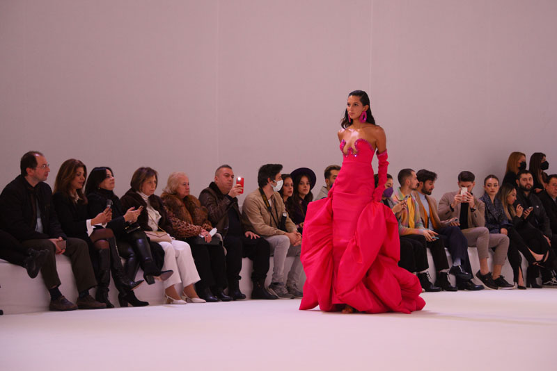 Cengiz Aktürk defilesi Cihan Nacar imzasıyla gerçekleşti