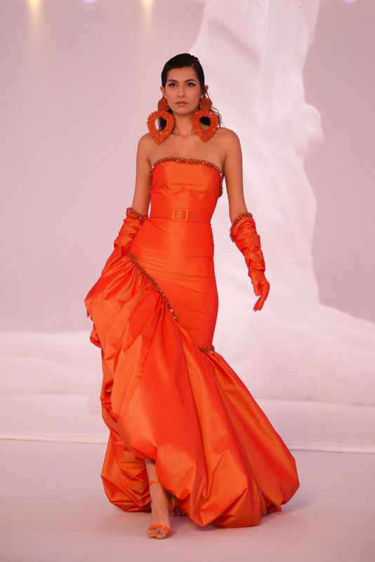 Cengiz Aktürk defilesi Cihan Nacar imzasıyla gerçekleşti