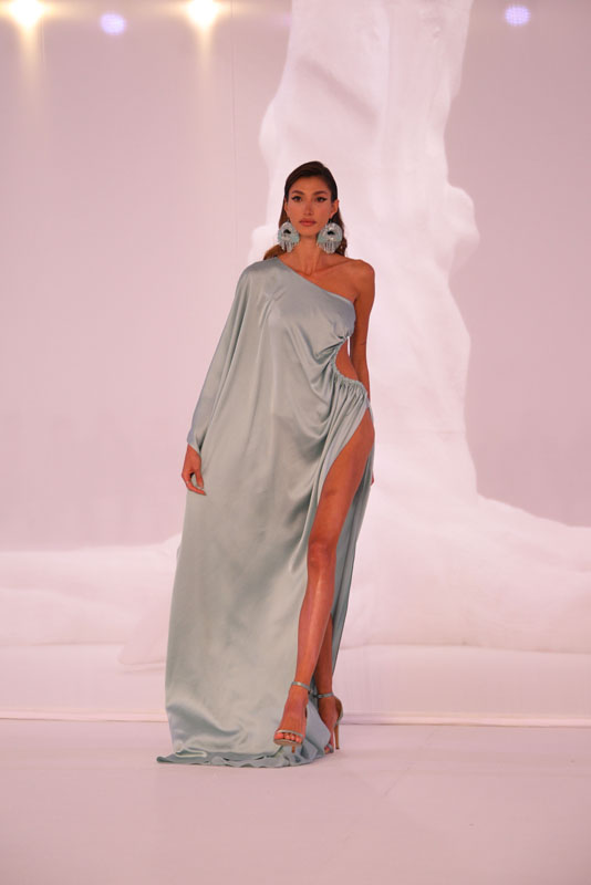 Cengiz Aktürk defilesi Cihan Nacar imzasıyla gerçekleşti