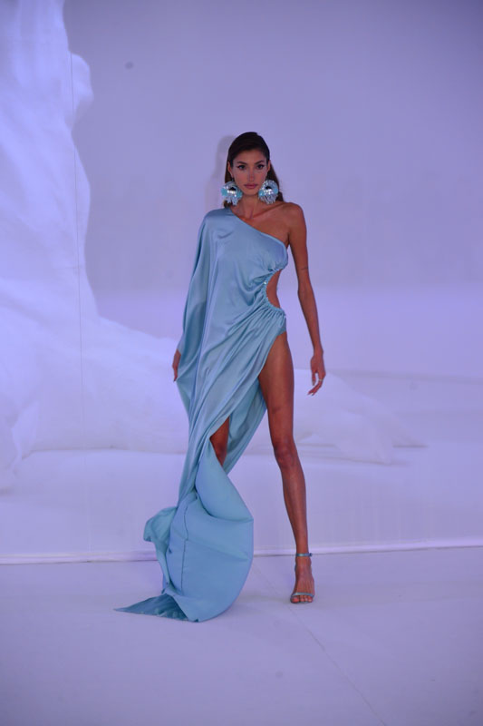 Cengiz Aktürk defilesi Cihan Nacar imzasıyla gerçekleşti