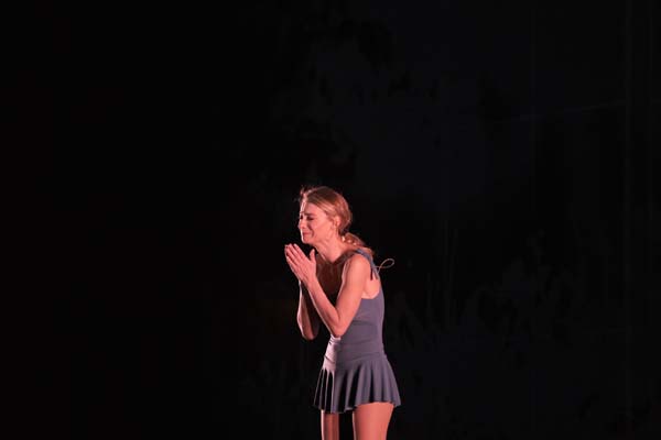 “Adı Aylin” oyununa ünlü isimlerden büyük ilgi