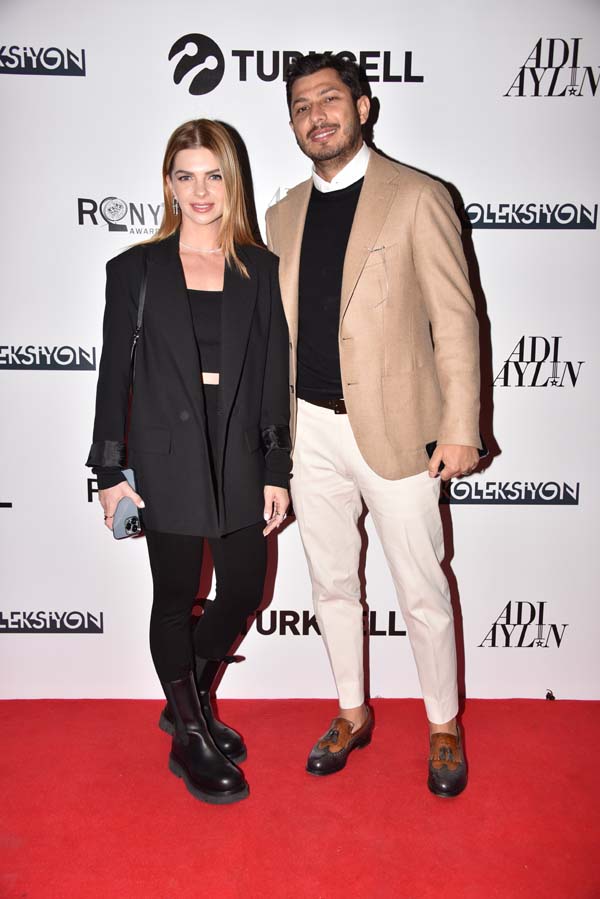 “Adı Aylin” oyununa ünlü isimlerden büyük ilgi