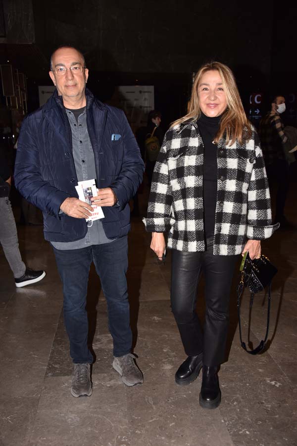 “Adı Aylin” oyununa ünlü isimlerden büyük ilgi