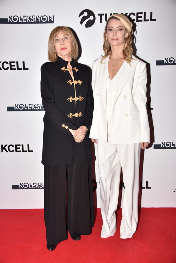 “Adı Aylin” oyununa ünlü isimlerden büyük ilgi