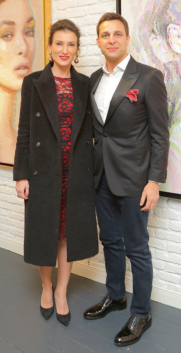 Galeride şık davet