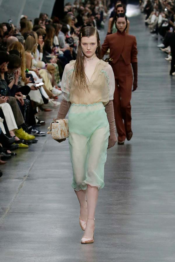 FENDI Sonbahar- Kış 2022 defilesi