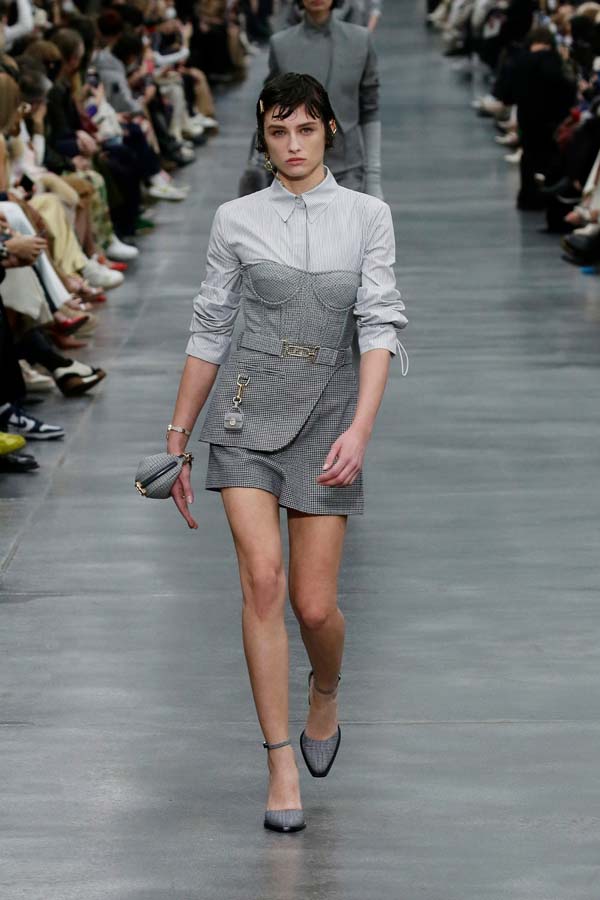 FENDI Sonbahar- Kış 2022 defilesi