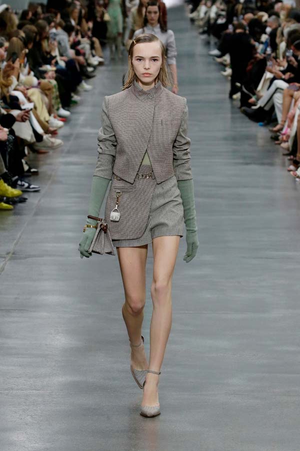 FENDI Sonbahar- Kış 2022 defilesi