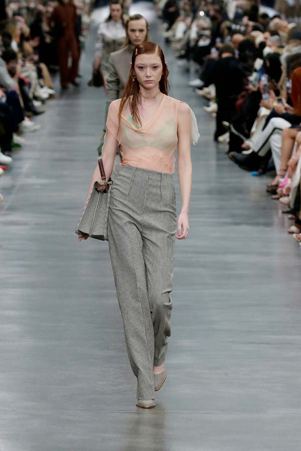 FENDI Sonbahar- Kış 2022 defilesi