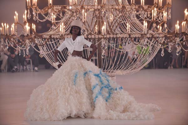 Off-White 2022-23 Sonbahar/Kış koleksiyonu