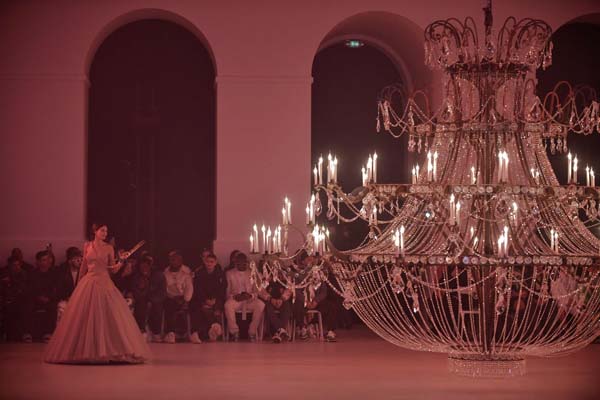 Off-White 2022-23 Sonbahar/Kış koleksiyonu