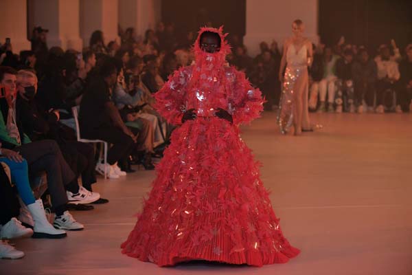 Off-White 2022-23 Sonbahar/Kış koleksiyonu