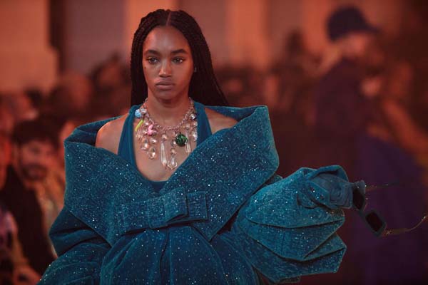 Off-White 2022-23 Sonbahar/Kış koleksiyonu