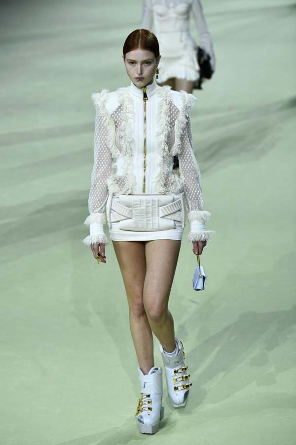 Balmain Sonbahar/Kış 2022 koleksiyonu