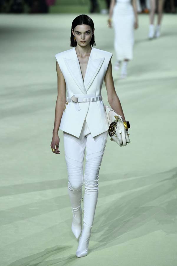 Balmain Sonbahar/Kış 2022 koleksiyonu