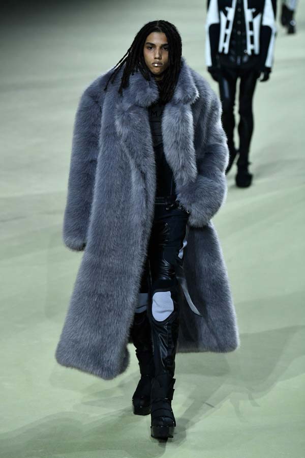 Balmain Sonbahar/Kış 2022 koleksiyonu