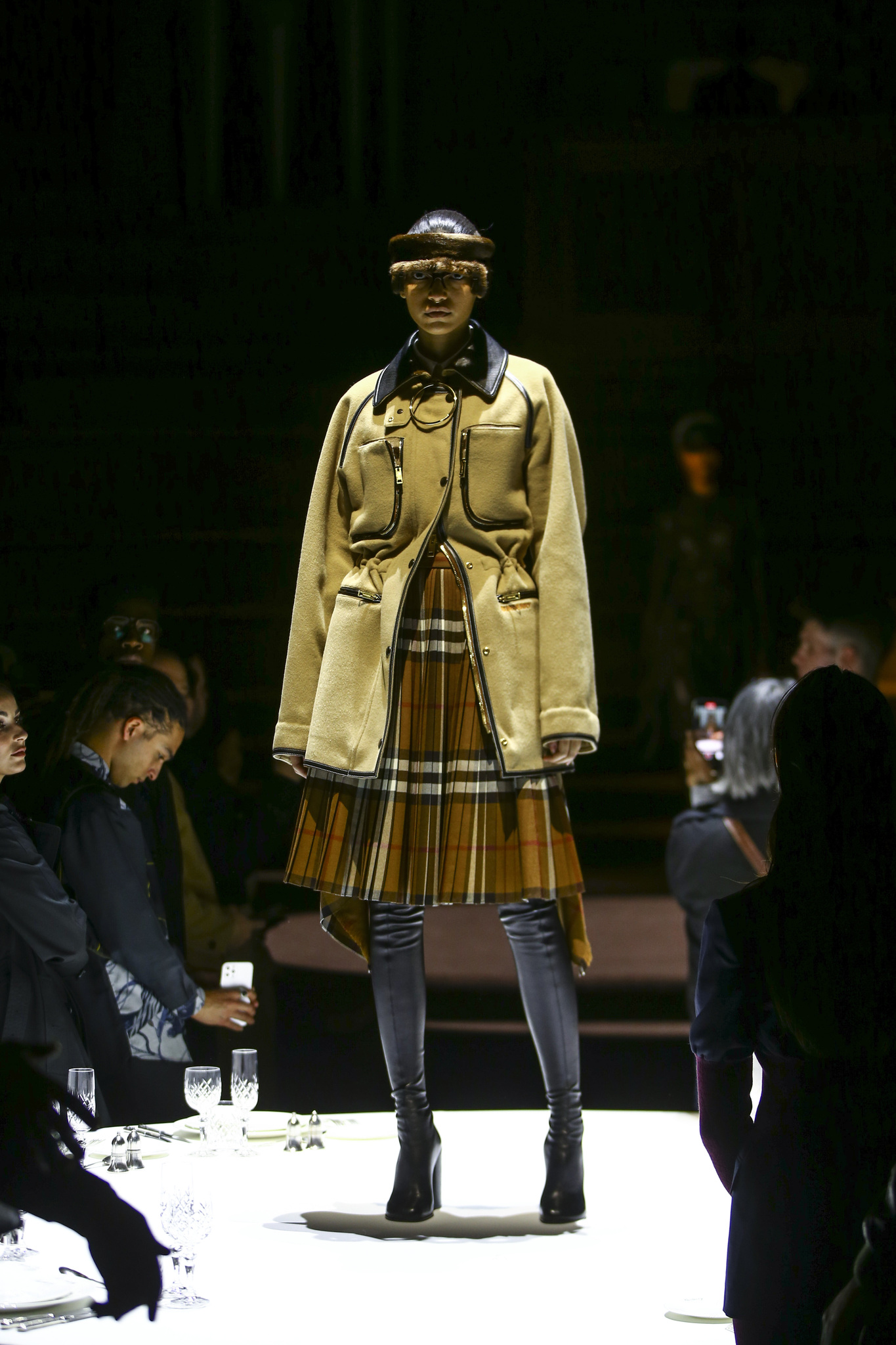 Burberry Sonbahar/Kış 2022 koleksiyonu