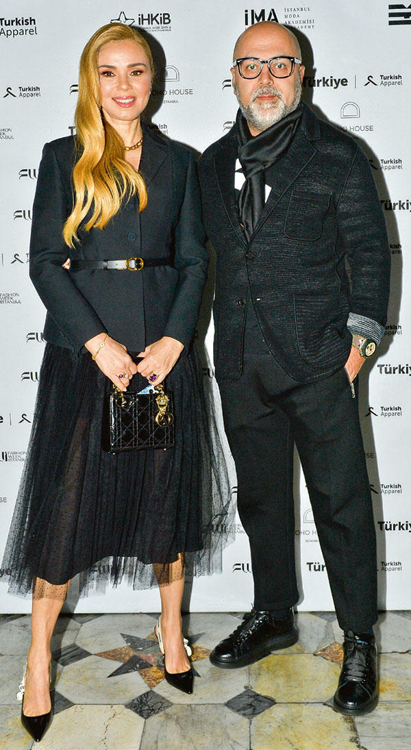 Fashion Week İstanbul renkli davetle başladı