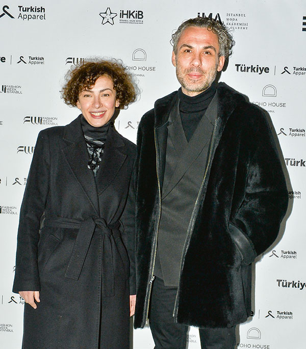 Fashion Week İstanbul renkli davetle başladı