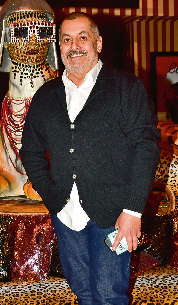 Ünlü isimlerle renkli geceler