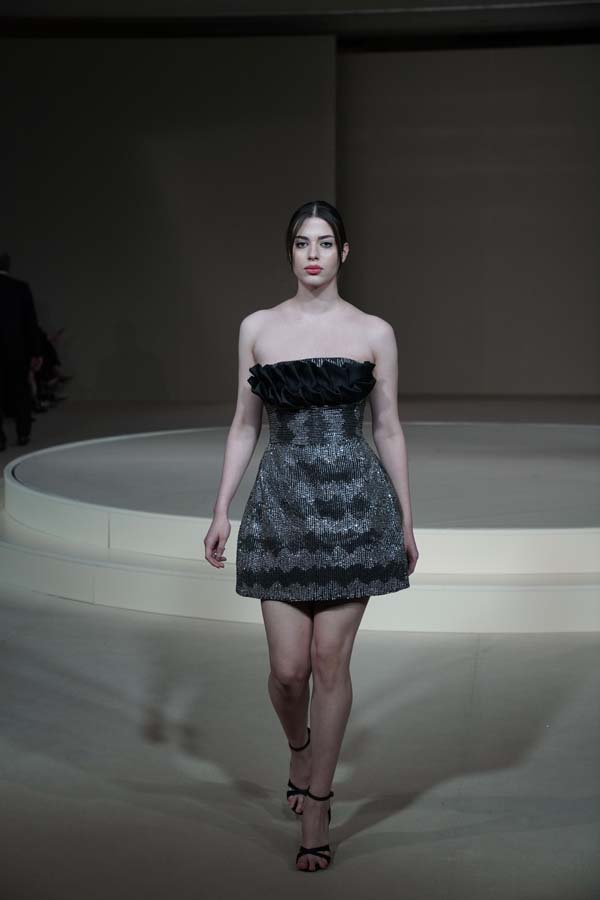 Raşit Bağzıbağlı Couture Summer 22 koleksiyonunda ünlüler podyumda