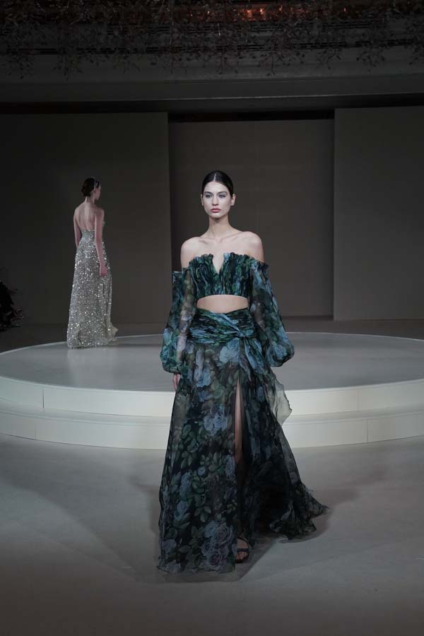 Raşit Bağzıbağlı Couture Summer 22 koleksiyonunda ünlüler podyumda