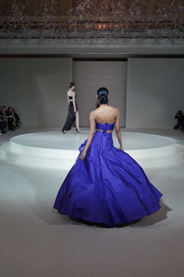 Raşit Bağzıbağlı Couture Summer 22 koleksiyonunda ünlüler podyumda