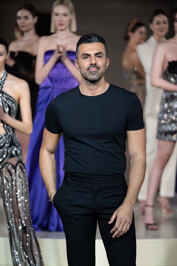 Raşit Bağzıbağlı Couture Summer 22 koleksiyonunda ünlüler podyumda