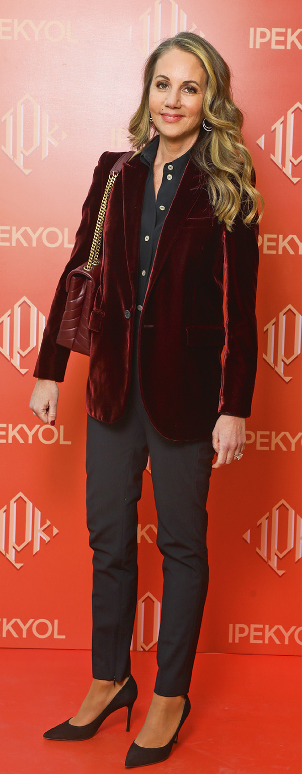 Tanıtımı Yasemin Özilhan yaptı